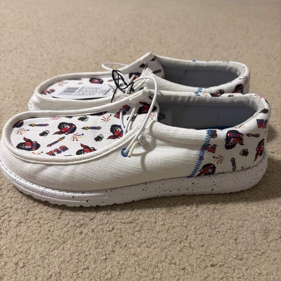 Hey Dude Wally Funk Americana Mens 10 Shoes Sneakers Loafers Slip Ons USA NEW